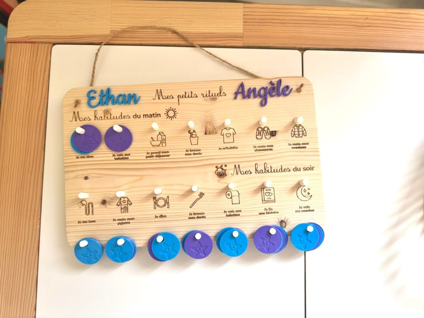 our personalized ritual board with the first name of Ethan and Angèle, ideal for siblings!