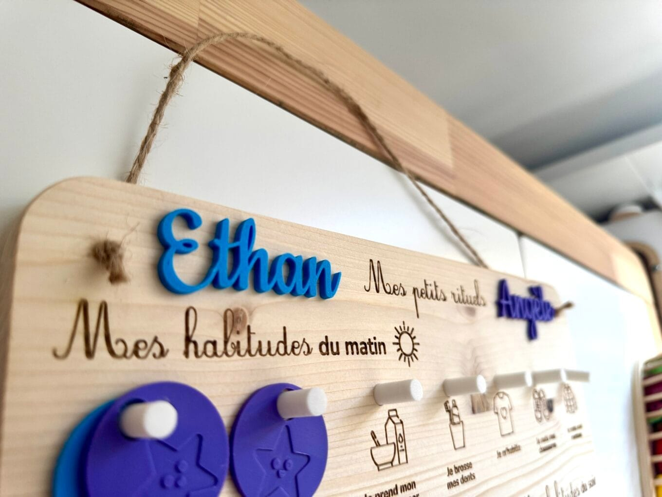 our personalized ritual board with the first name of Ethan and Angèle, ideal for siblings!